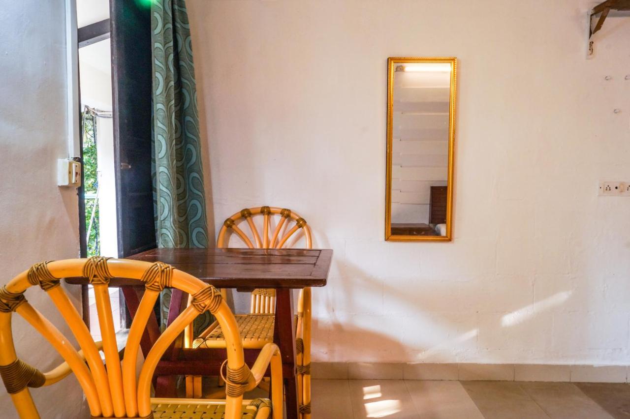 Piggy Calangute By Urban Nomads - Dorms & Pvt Rooms GOA Bagian luar foto