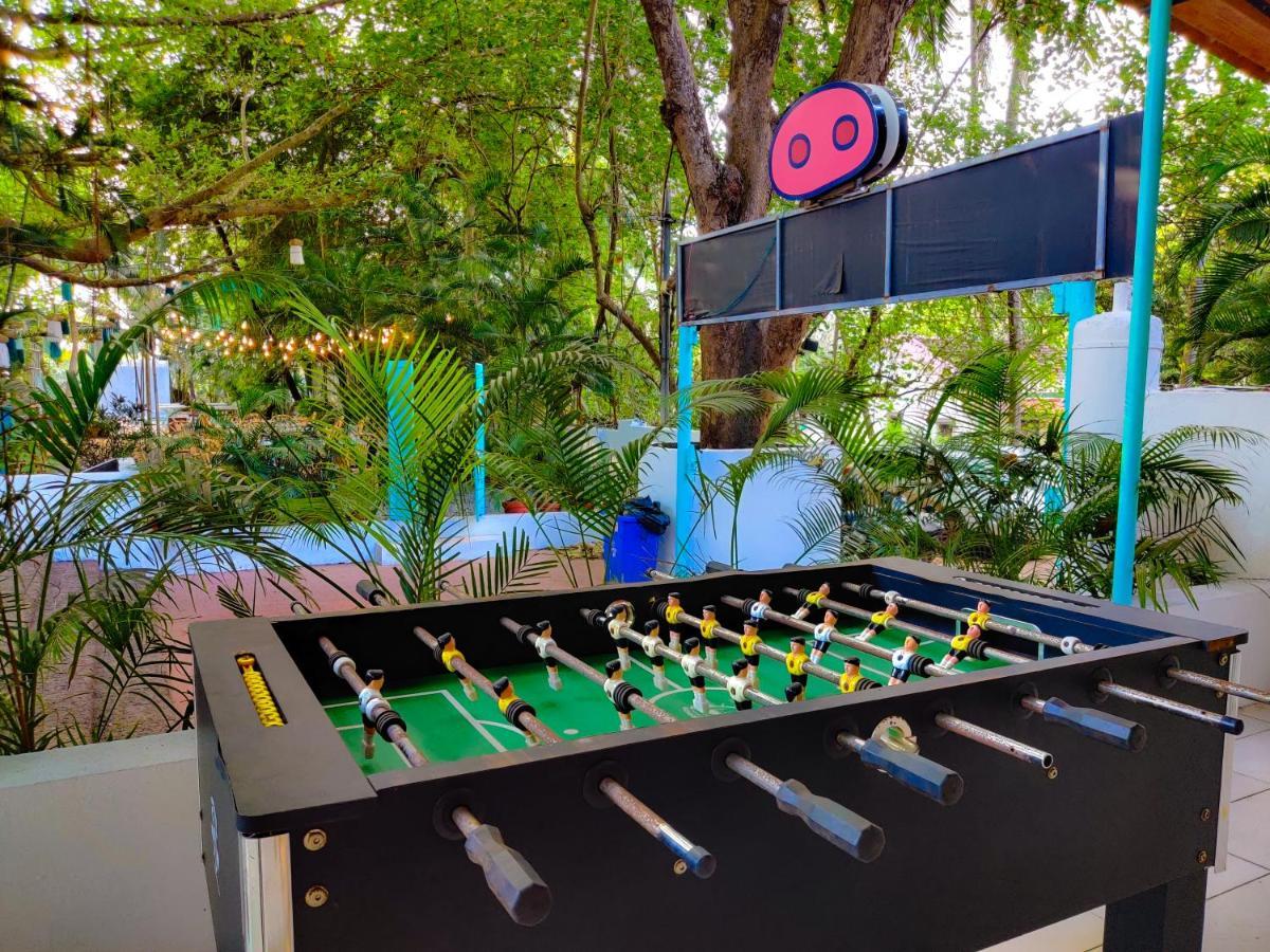 Piggy Calangute By Urban Nomads - Dorms & Pvt Rooms GOA Bagian luar foto