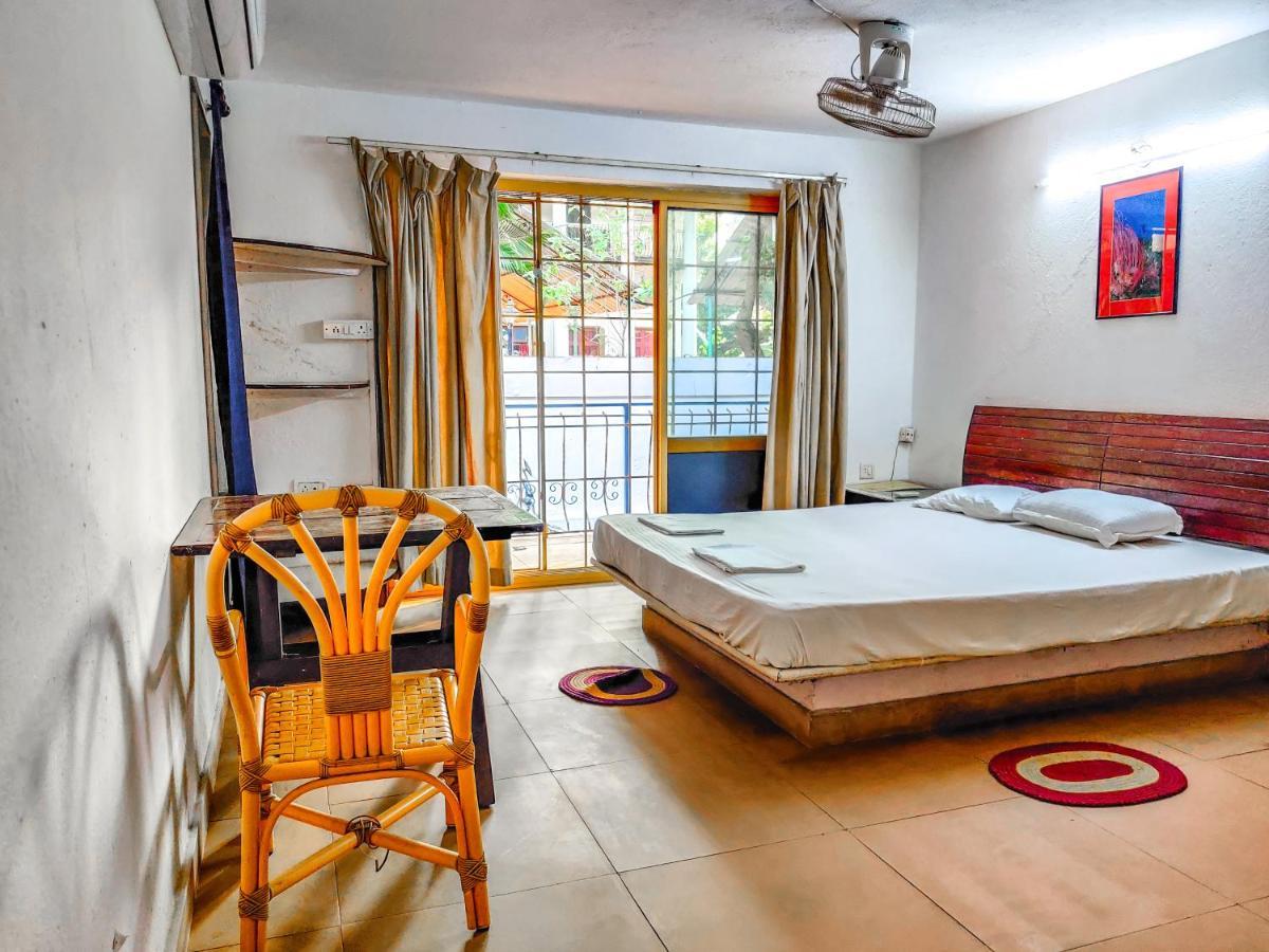 Piggy Calangute By Urban Nomads - Dorms & Pvt Rooms GOA Bagian luar foto