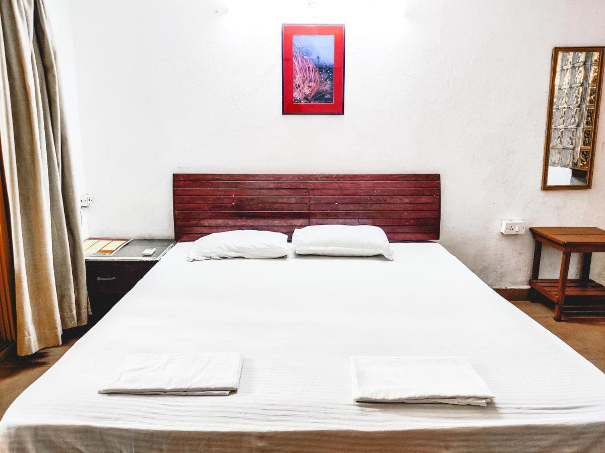 Piggy Calangute By Urban Nomads - Dorms & Pvt Rooms GOA Bagian luar foto